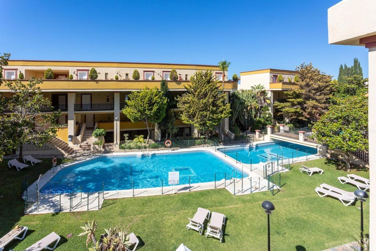 Oleholidays 323 Romana Playa Junto Al Mar Apartment *