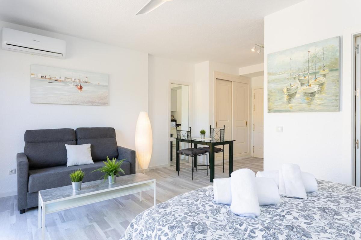 Oleholidays 323 Romana Playa Junto Al Mar Apartment Marbella